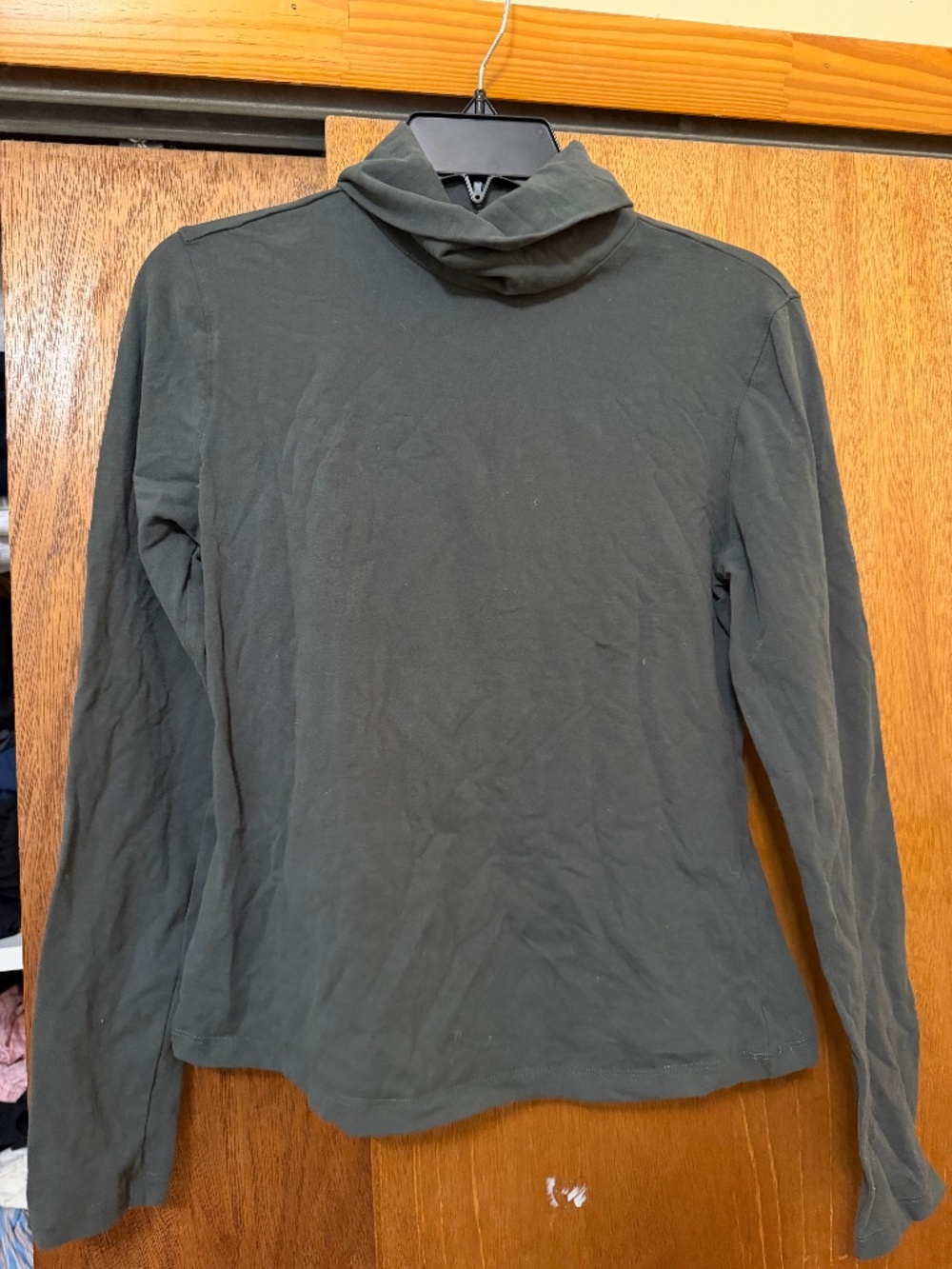 Dynamite Estelle Soft Turtleneck Top Long Sleeve Dark Green Large 95% Cotton